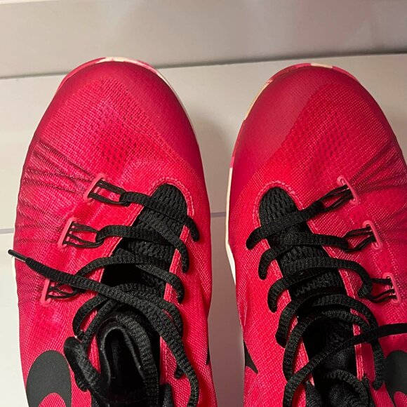 PREOWNED |  Nike HyperChase “Think Pink” – Men’s Size 12 main image 10